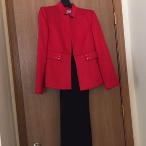 Tahari 2-Piece Pantsuit